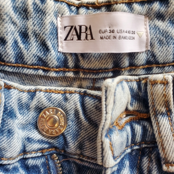 Jeans - Picture 3 of 3